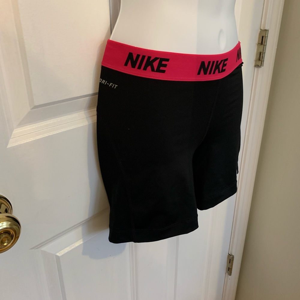 Nike Shorts - Picture 2 of 4